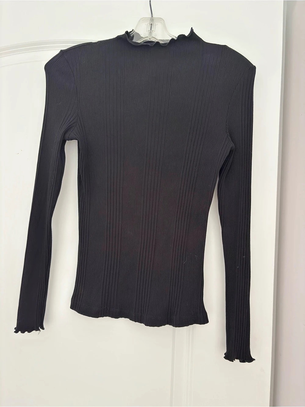 Cynthia Rowley lightly ribbed lettuce detail   Long Sleeve Top • Black • XS